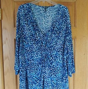 Gorgeous Daisy Fuentes blouse